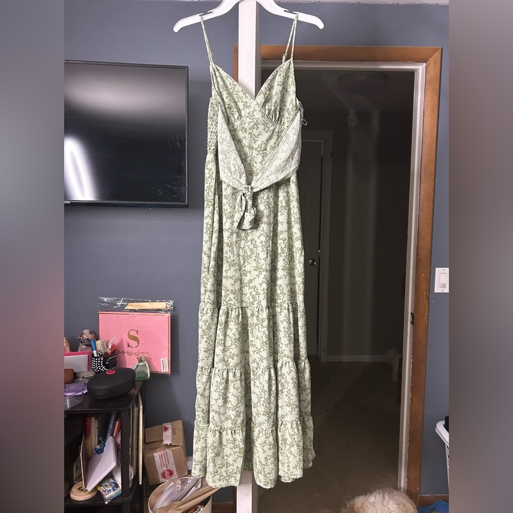 Long green dress with floral